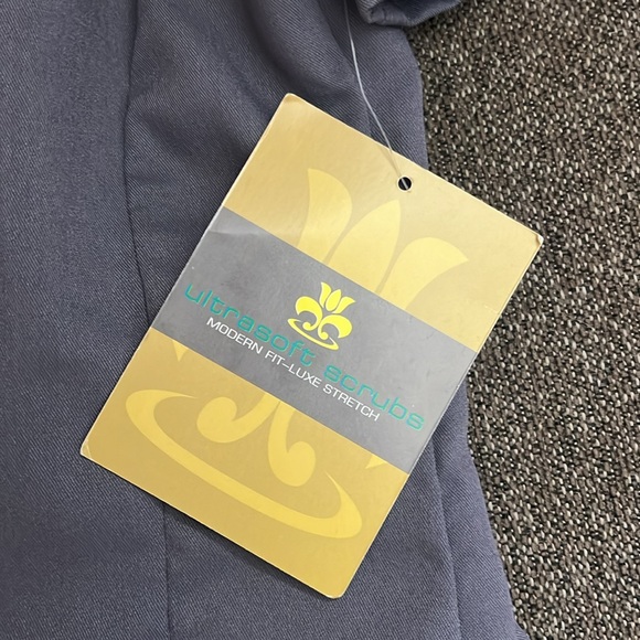 Ultrasoft Stretch Drop Neck 2 Pocket Scrub Top Style # 8200 NWT Dark Grey - Picture 9 of 11